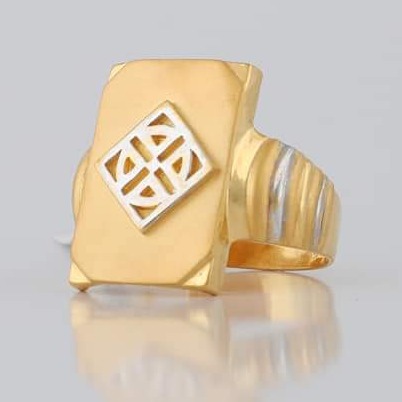 22 Carat gold gents fency ring RH_vt102