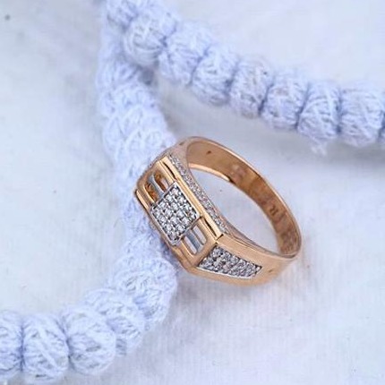 18Kt Rose gold Premium Gents Ring RH-GR55