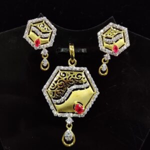 916 Gold 22kt Diamond  Pendal Butti Set RH-PSET06
