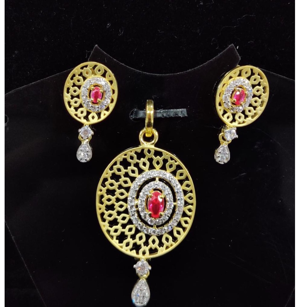 916 Gold 22kt Diamond  Pendal Butti Set RH-PSET05