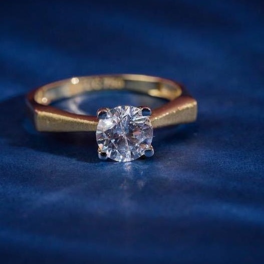 916 gold Singal Stone Ladies Ring RH-LR063