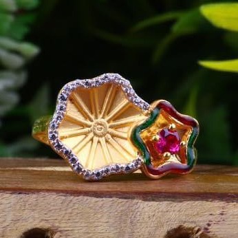 22KT Gold Ladies Ring RH-LR0014