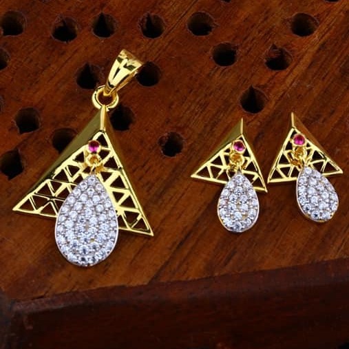 916 gold triangle cz Pendant Set ps-0011