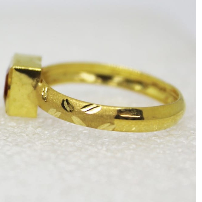 916 gold single stone Light Weight ladies ring - Image 2