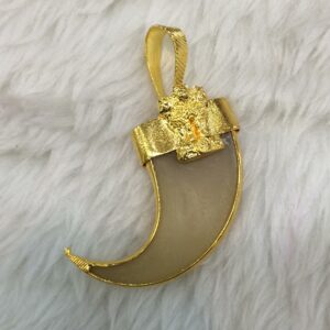 916 Gold Artificial Vaghnakh Pendant RH-P001