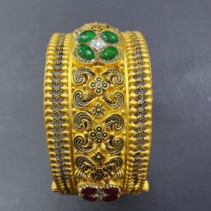 GOLD DESIGNER CLASSIC JADTAR BANGLE