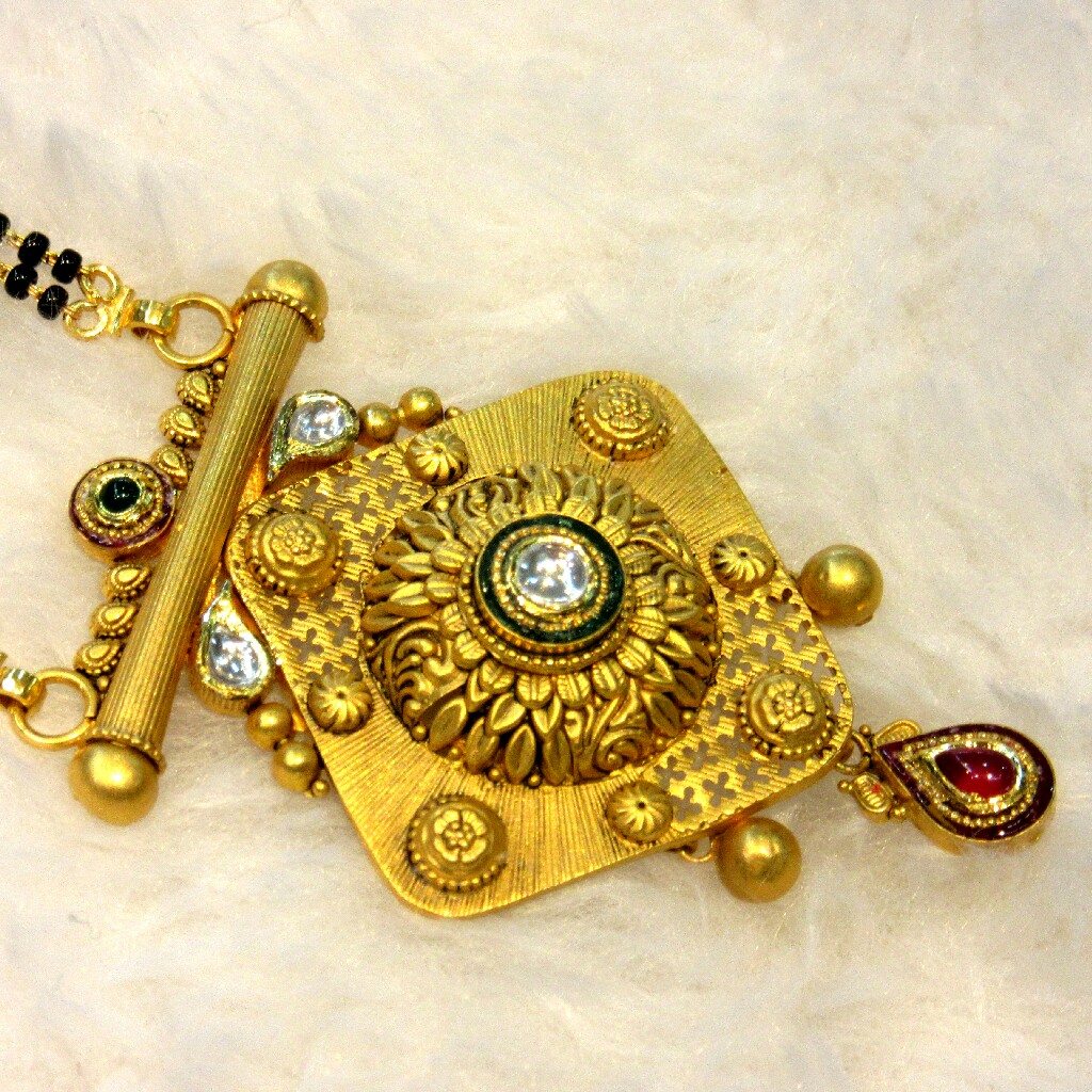 Gold 22k hallmark 916 fancy jadtar mangalsutra - Image 2