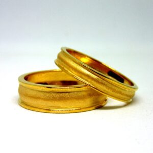 Classic Plain 22k Hallmark 916  Couple Ring