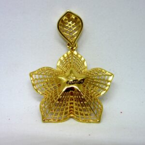 Gold unique designer 3d flower pendent