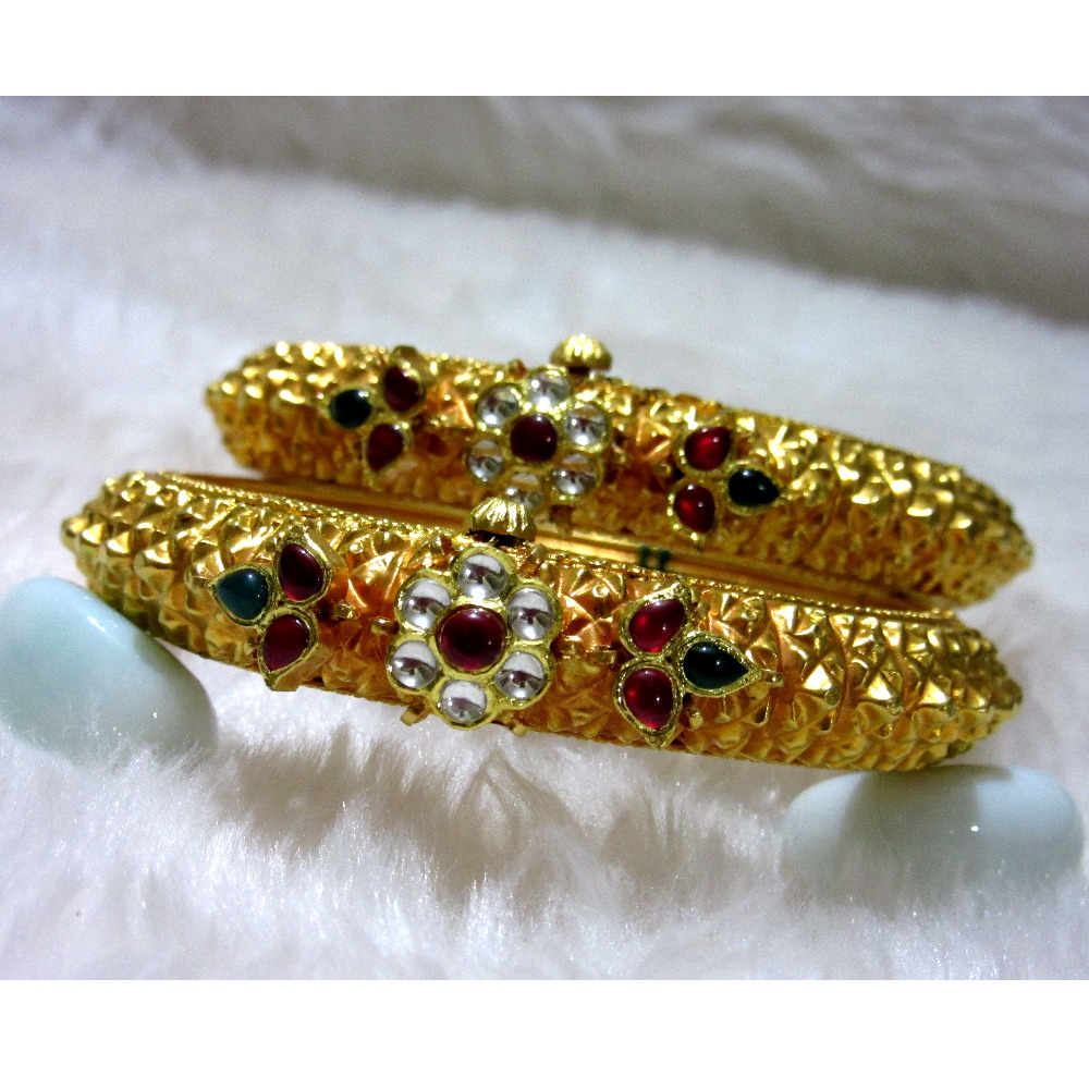 Gold rajwadi minakari deigner women bangle - Image 2