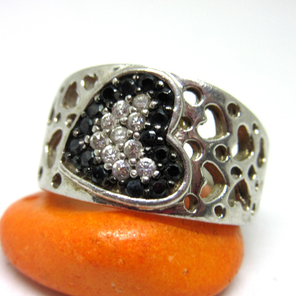 Silver 925 heart line black diamond band ring sr925-206 - Image 2