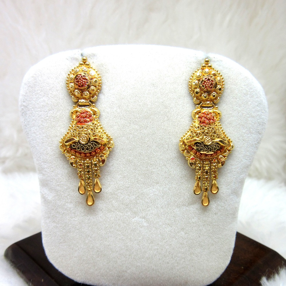 Gold Culcutti Earing