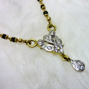 Gold dailywear casual mangalsutra dokiya