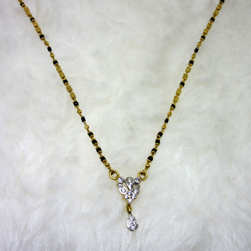 Gold dailywear casual mangalsutra dokiya