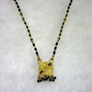 Gold dailywear single line mangalsutra
