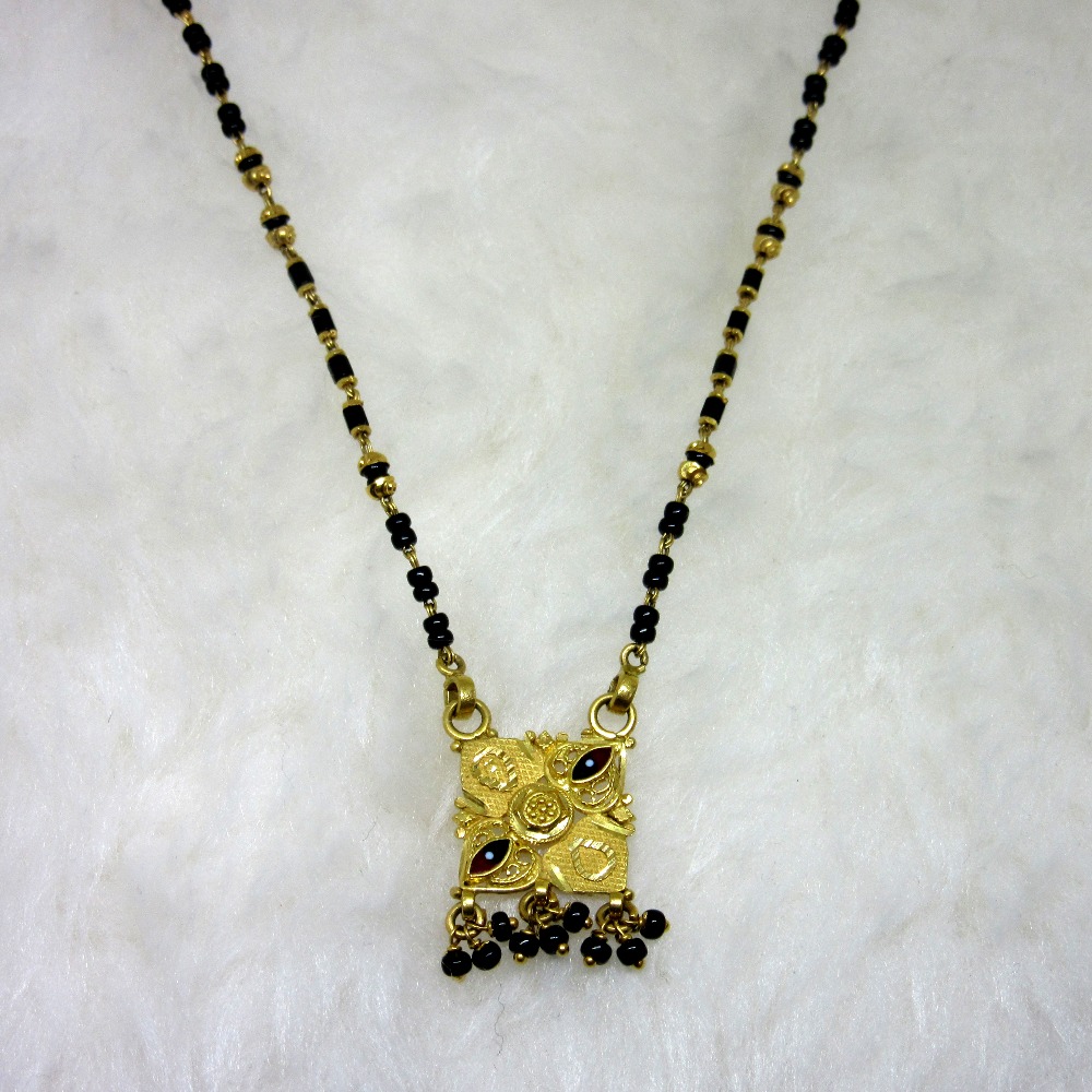 Gold dailywear single line mangalsutra