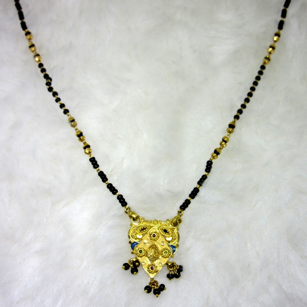 Gold single line delicate mangalsutra