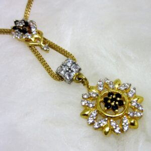 Gold single line dailywear mangalsutra dokiya