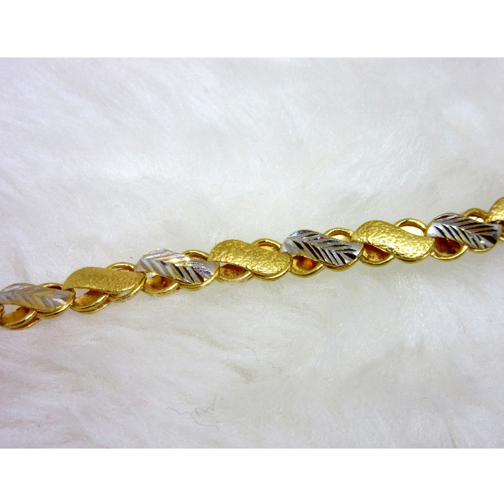 Gold light weight gents bracelet - Image 2