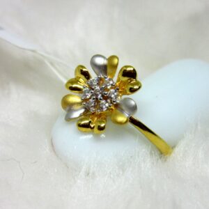 Gold narcissus flower ring