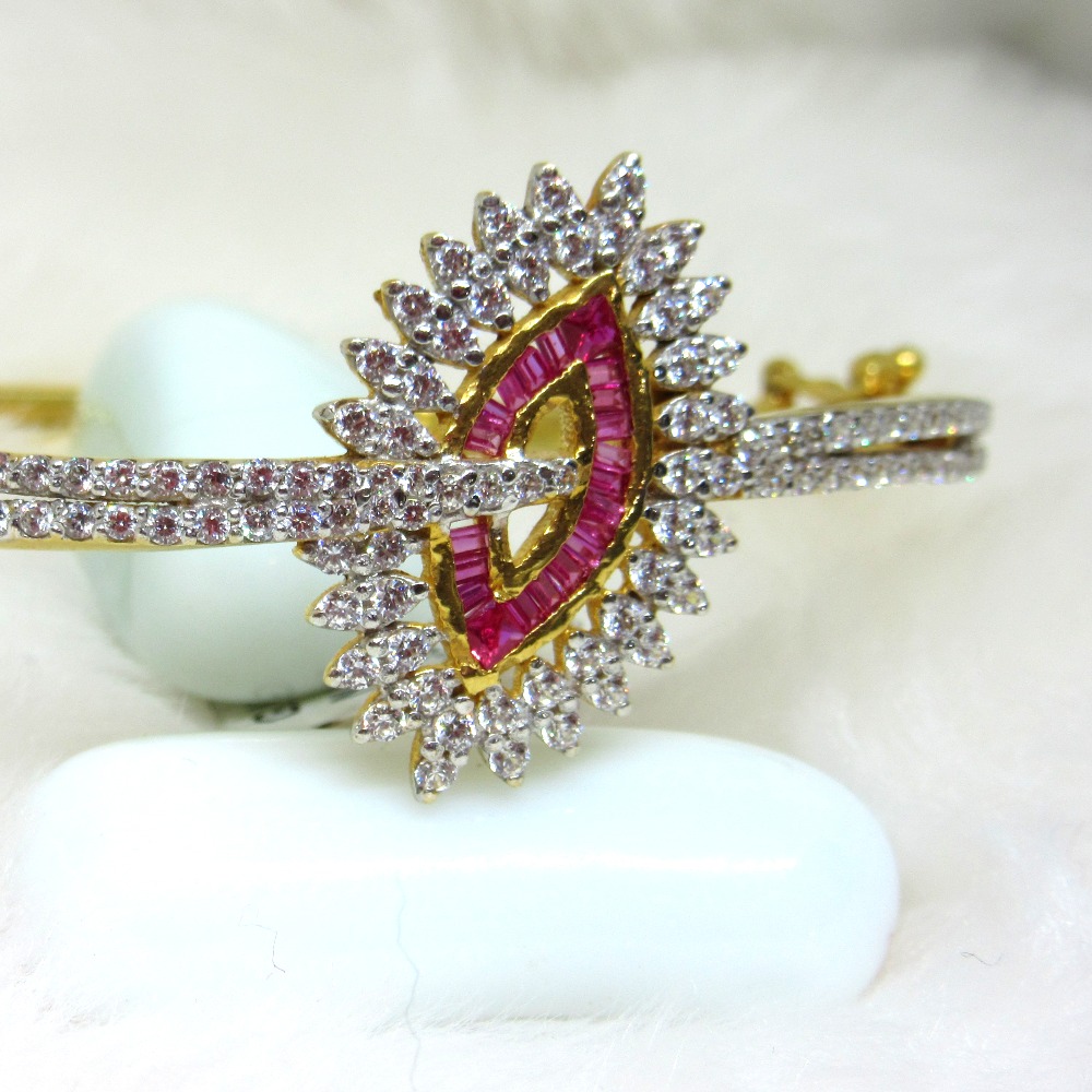 Gold Small Diamond Fancy bracelet - Image 2
