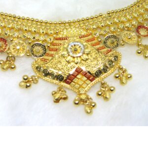 Colourful culcutti gold neckwear earring set