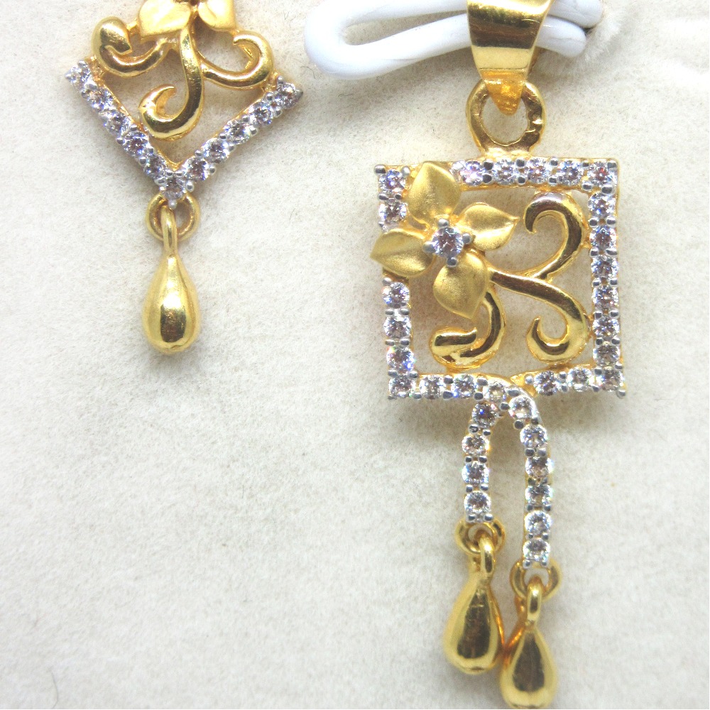 916 Gold Hallmarked pendant set - Image 2