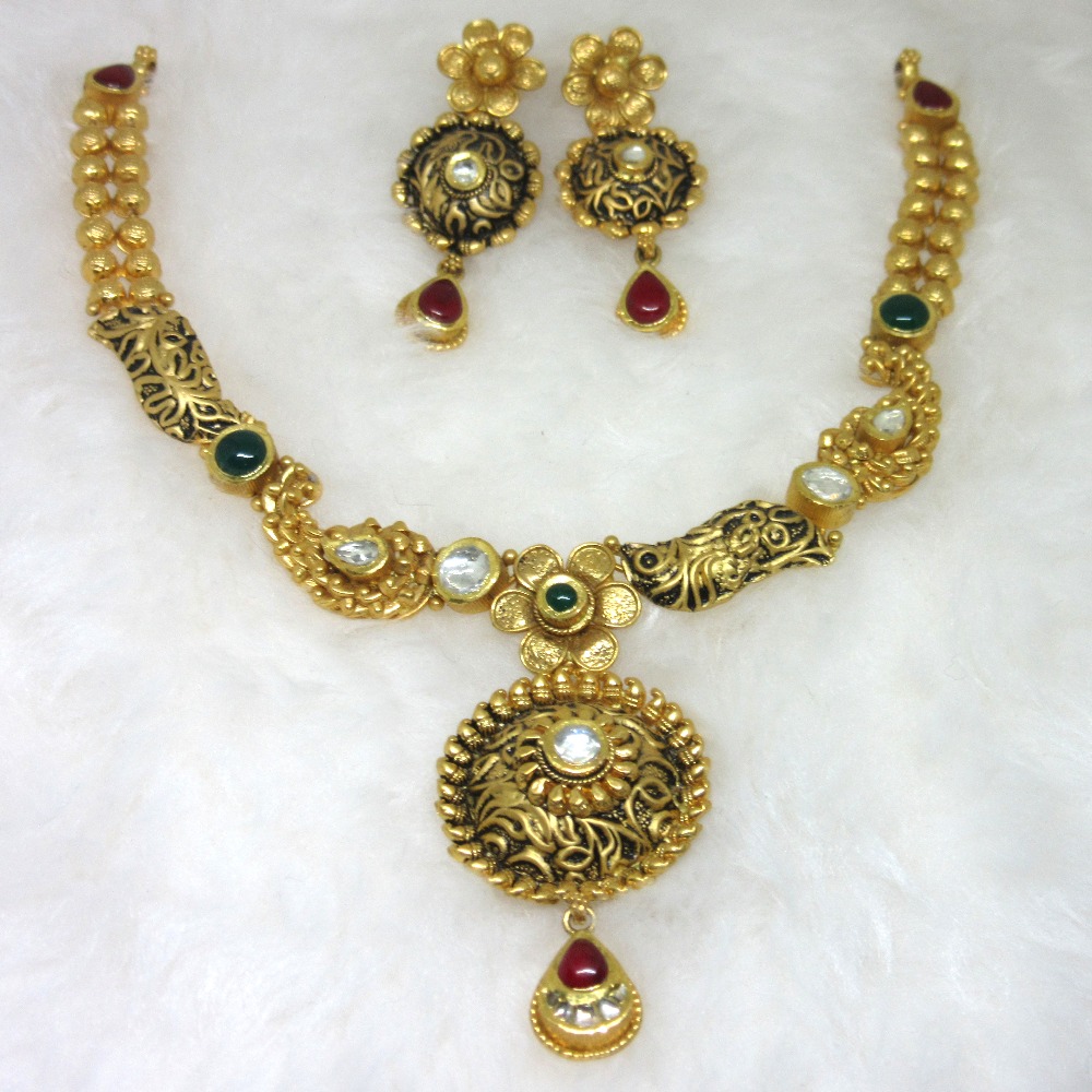 Delicate oxidised round gold hm916 jadtar set