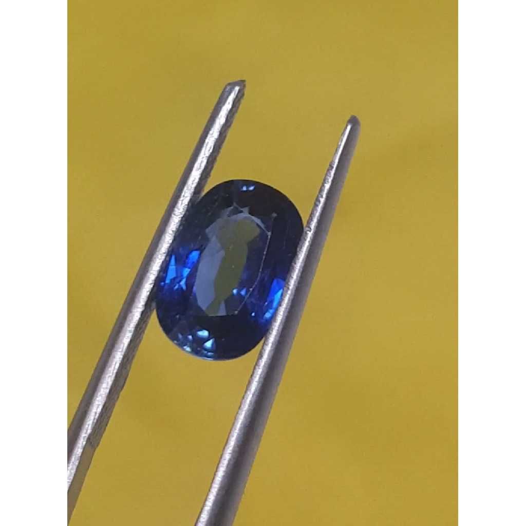 2.21ct oval royal-blue blue-sapphire-neelam