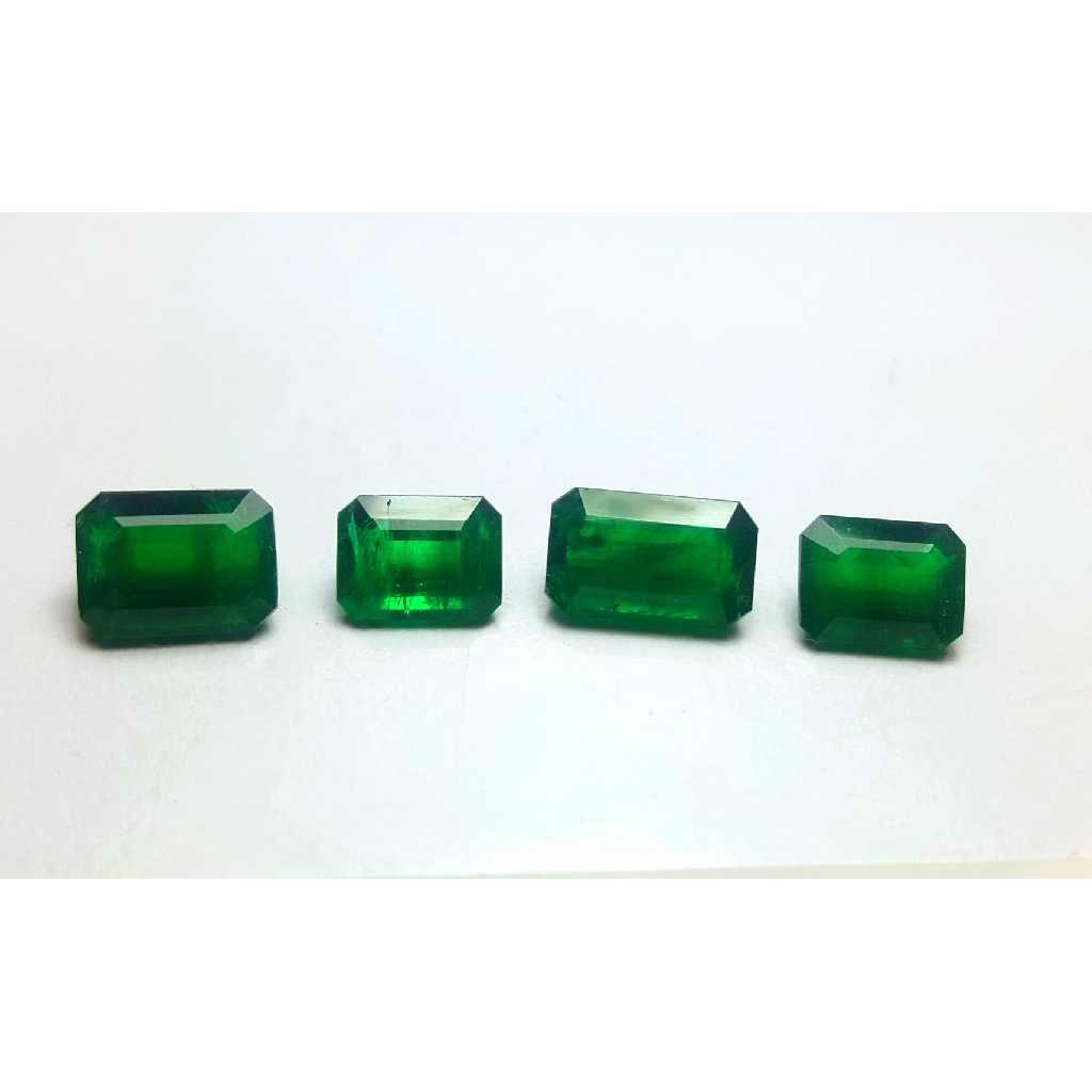 9ct rectangle green emerald-panna