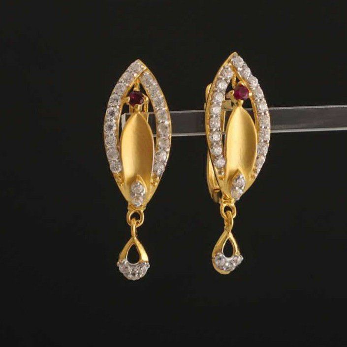 22k Gold Diamond Buti