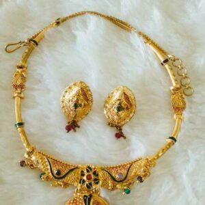 Gold Fancy necklace set butii