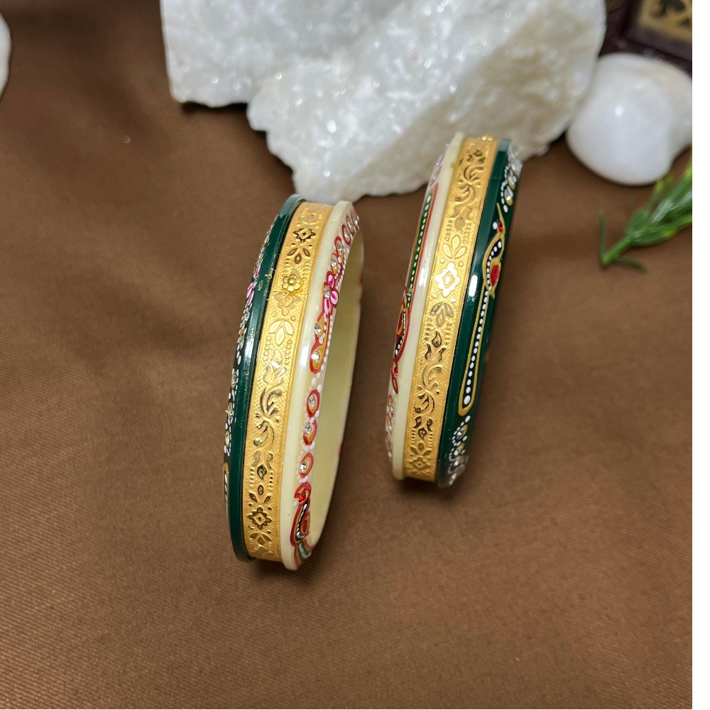Gold Unique Design Lagan Chudi