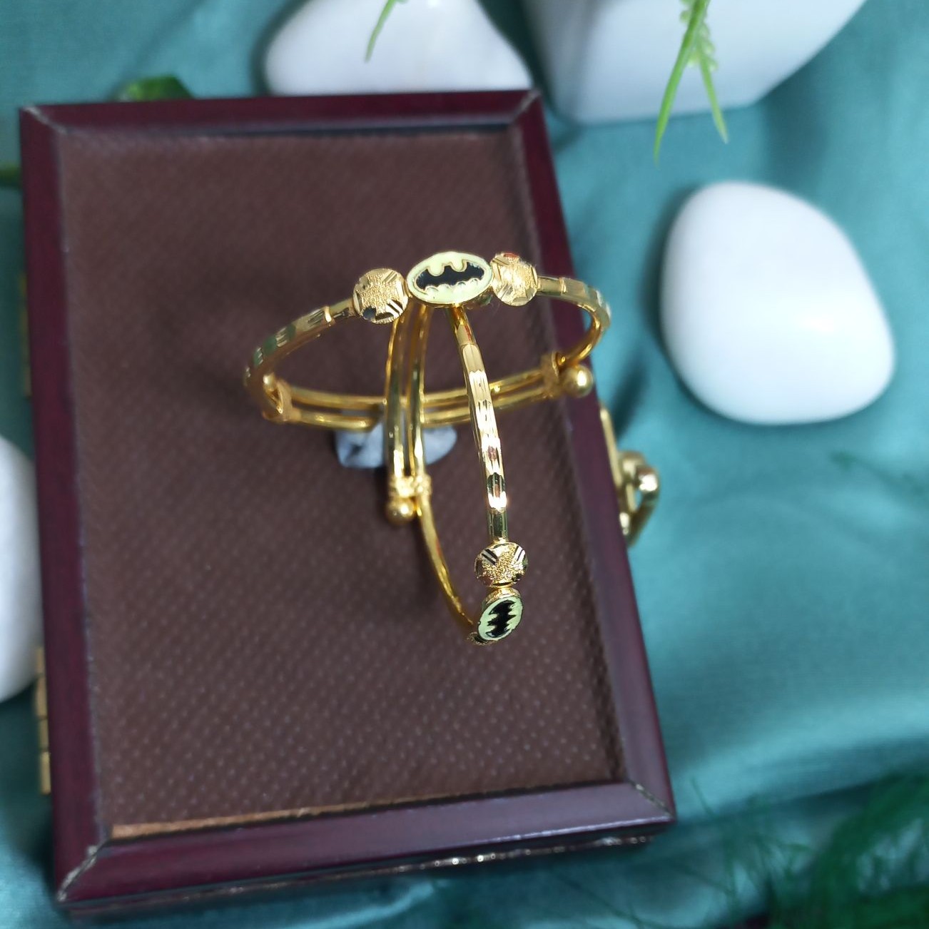 22K Gold Antique Baccha Kadali
