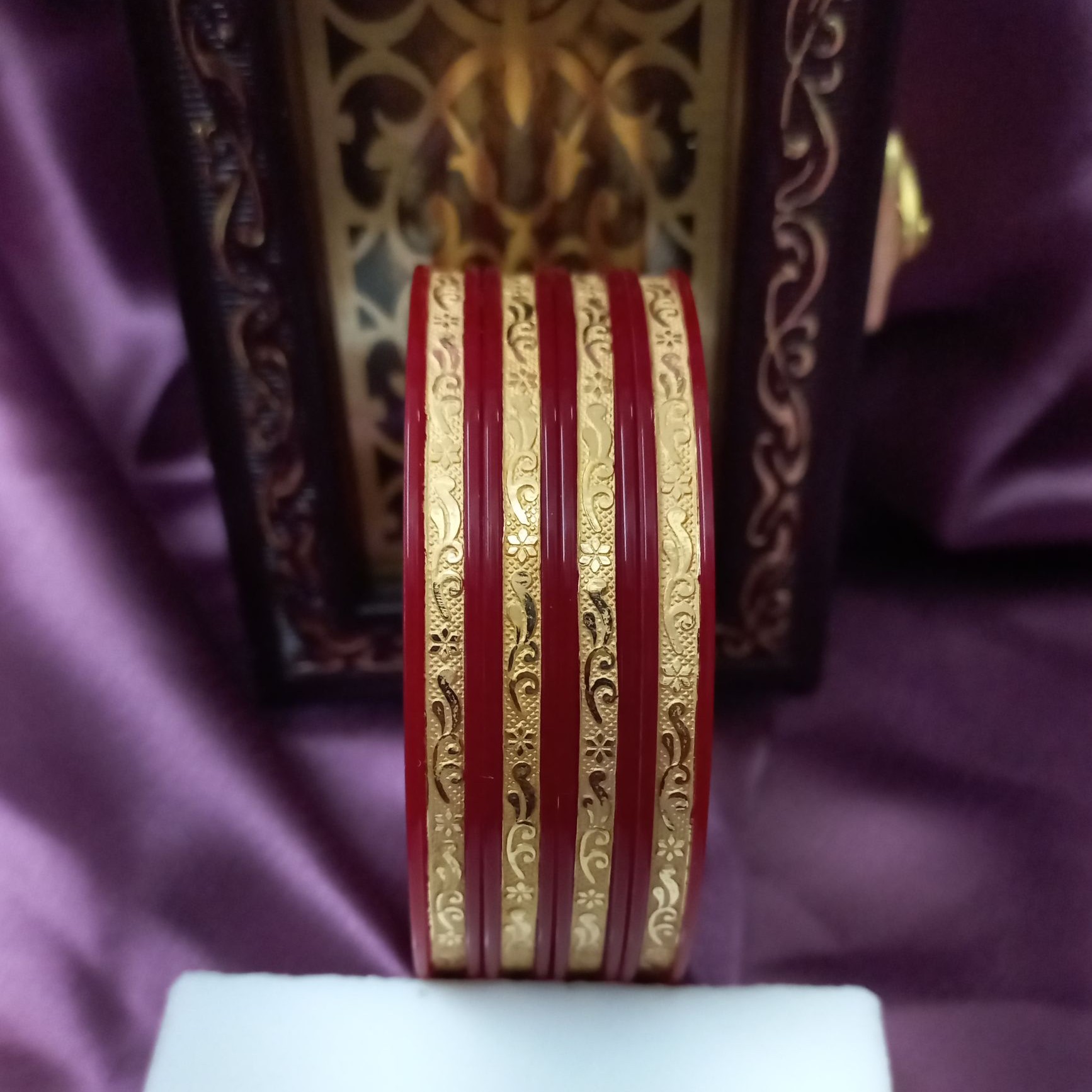 916 Trendy Gold Plastic  Chudi