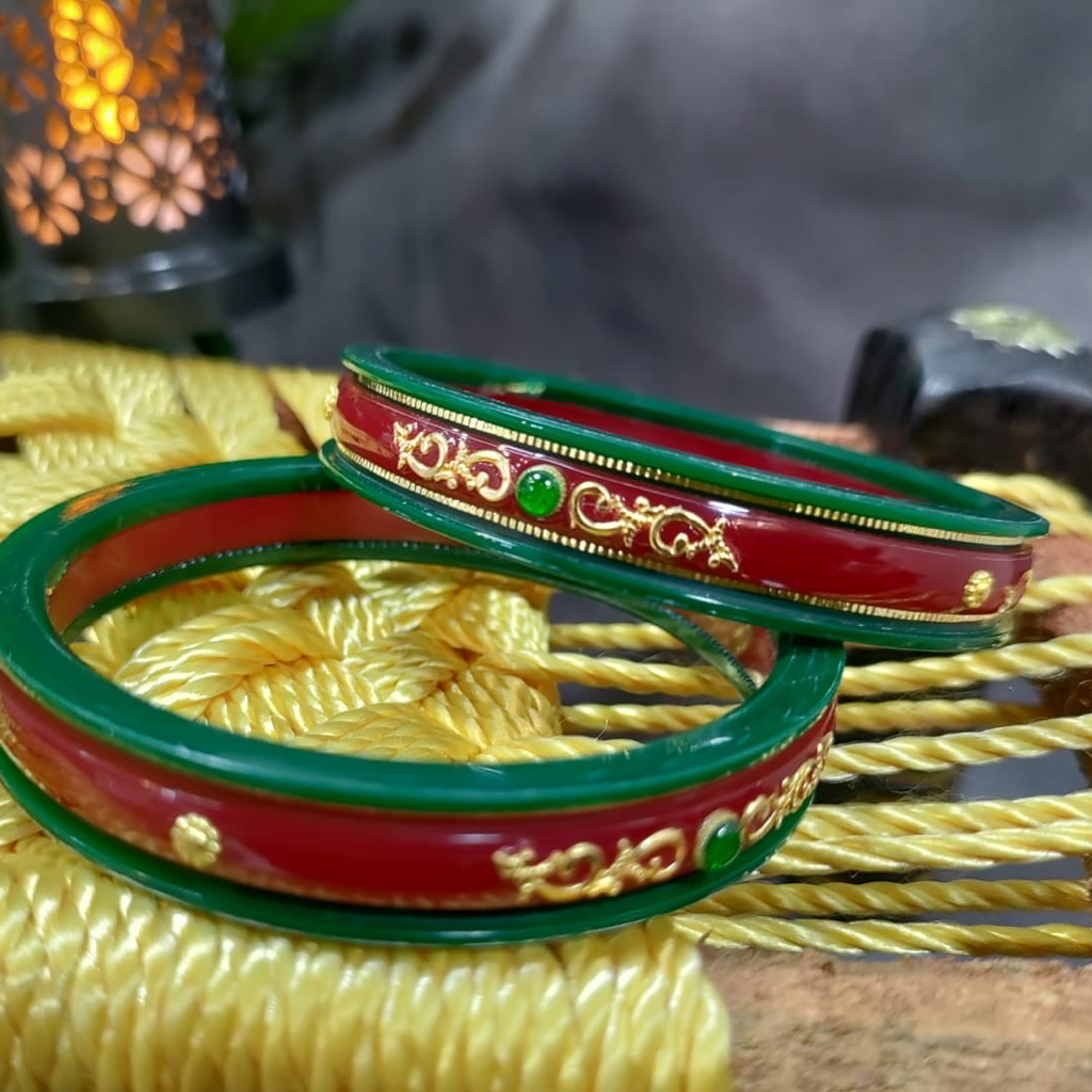 22k gold plastic Green And Red bangle 2pis