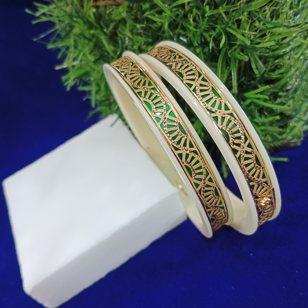 22kt fancy gold plastic patli bangle