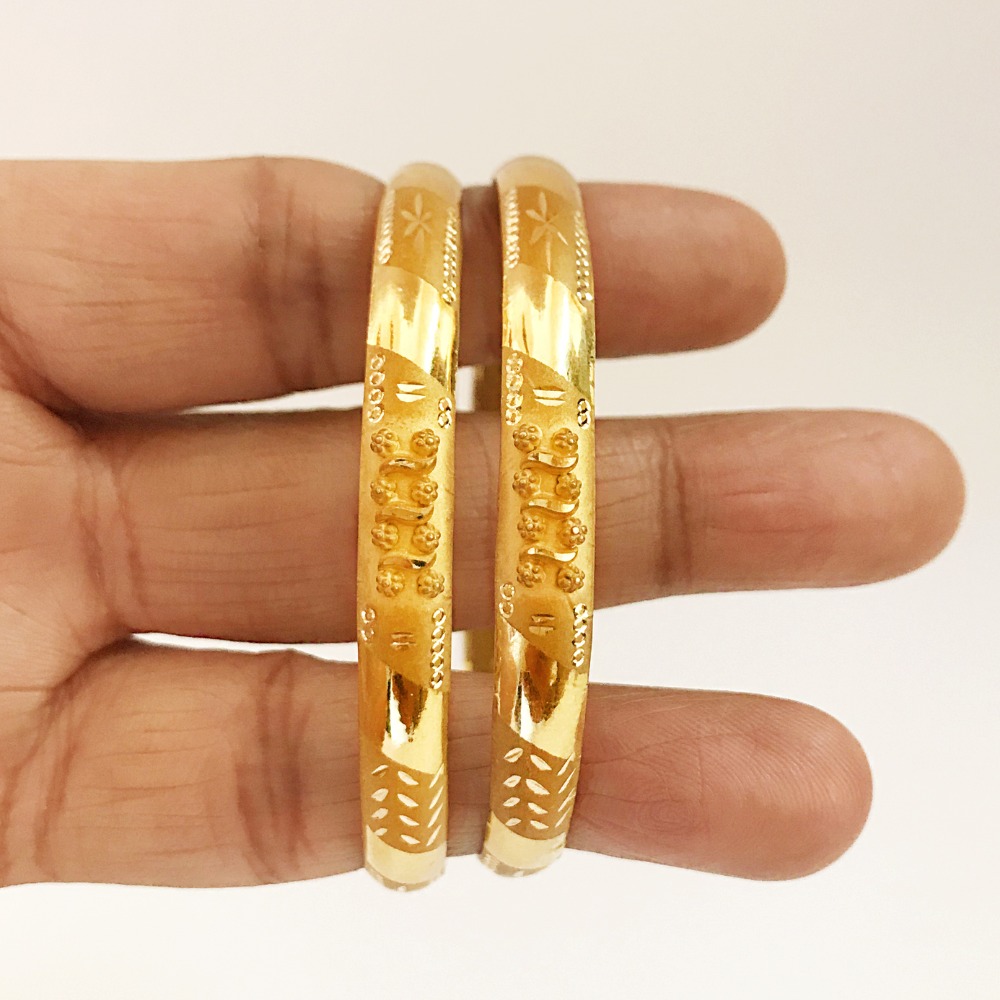 18 Kt Yellow Gold Traditional Handmade Slip-On Bracelet Bangles 16 Gm