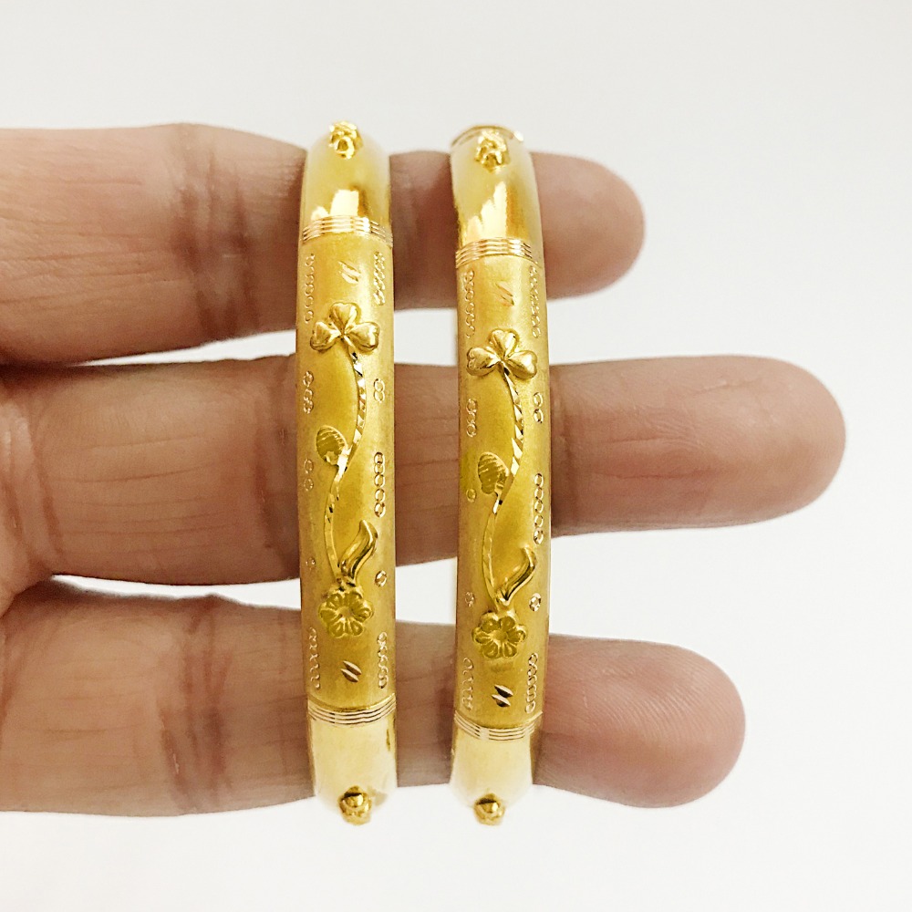 18 Kt Yellow Gold Handmade Slip-On Bracelet Bangles 20 Gms (2 Pieces)