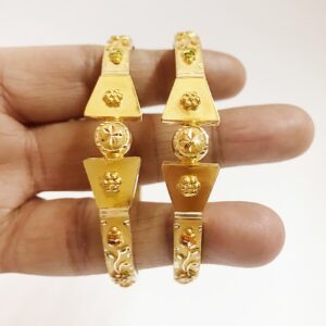 18 Kt Yellow Gold Traditional Handmade Slip-On Bracelet Bangles 18 Gm