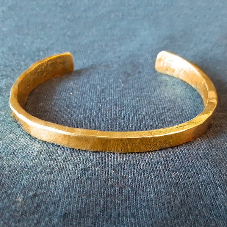 18 kt Hallmark Stamped Yellow Gold Rugged Uneven Cuff Men's Bracelet - Image 2