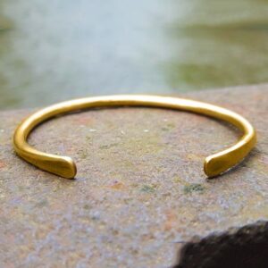 18 K Hallmark Stamped Yellow Gold Hammered Tribal Men's Cuff Bracelet