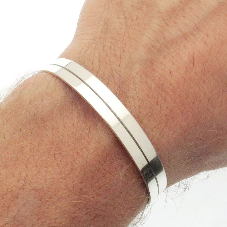 18 Kt Hallmark Stamped White Gold Statement Men's Cuff Bracelet 20 Gm