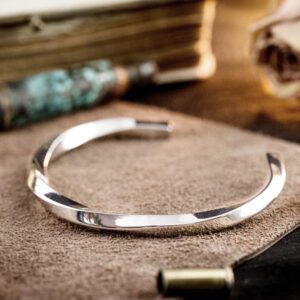 18 Kt Hallmark Stamped White Gold Twisted Men's Cuff Bracelet 20 Gms