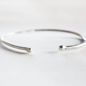 18 kt hallmark stamped white gold men's open cuff bracelet 16 gms