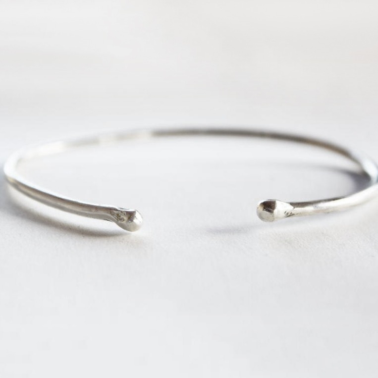 18 kt hallmark stamped white gold men's open cuff bracelet 16 gms - Image 3