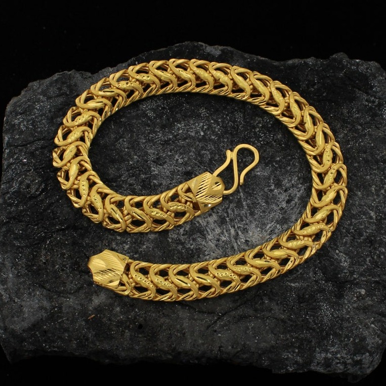 18 Kt Yellow Gold Unique Stylish Chain Men's Bracelet 25 Gms