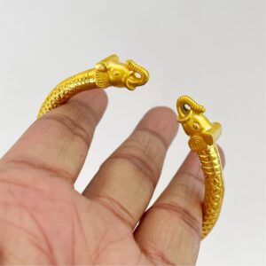 18 Kt Yellow Gold Chunky Elephant Cuff Handmade Men's Bracelet