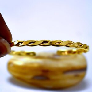 18 Kt Yellow Gold Open Cuff Handmade Men's Bracelet 30 Gms