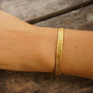 22 Kt Yellow Gold Artisan Texture Floral Open Bracelet Bangle 20 Gram